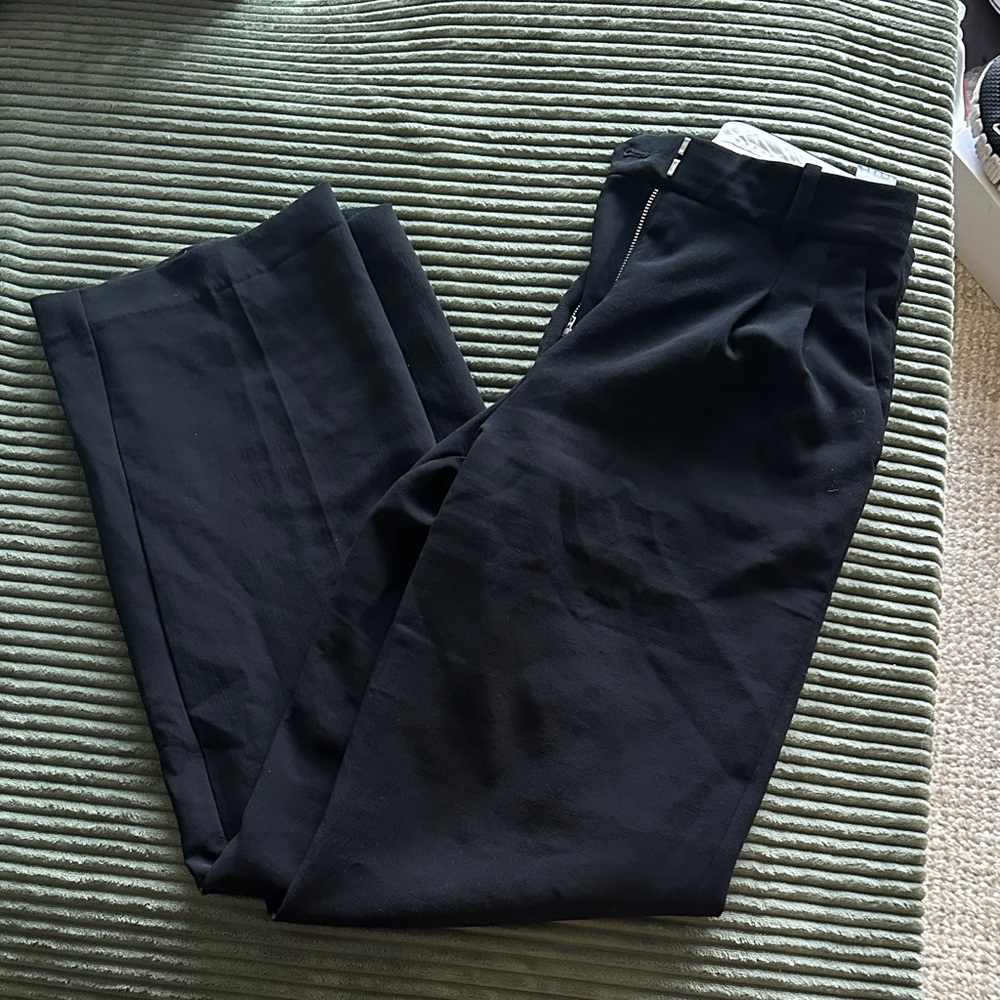 Aritzia wilfred black Pants size 4